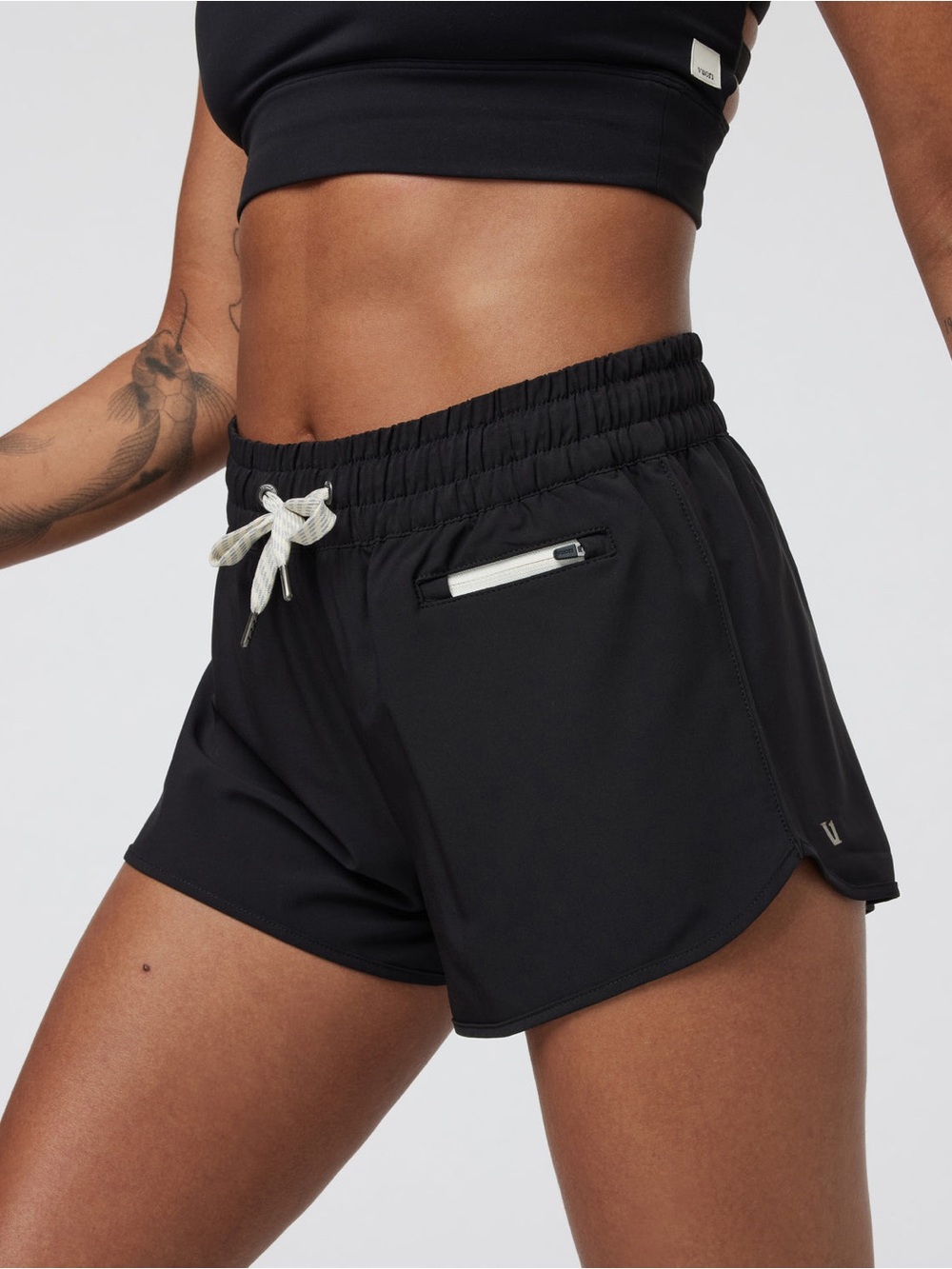 Vuori Clementine Shorts Black Athletic Lined running gym training activewear S
